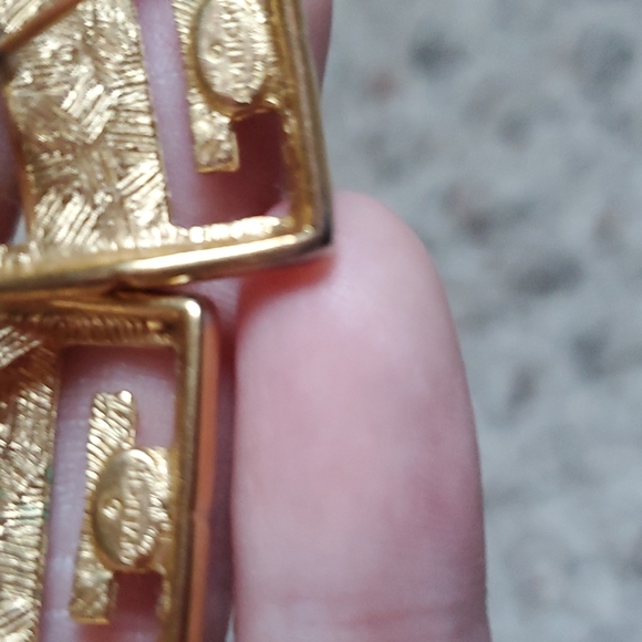Givenchy gold logo earrings - Picture 3 of 3
